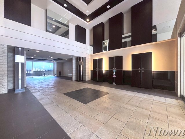 ロビー　落ち着いたロビーです