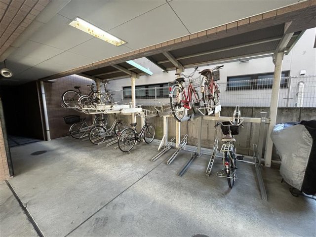 駐車場　駐輪場