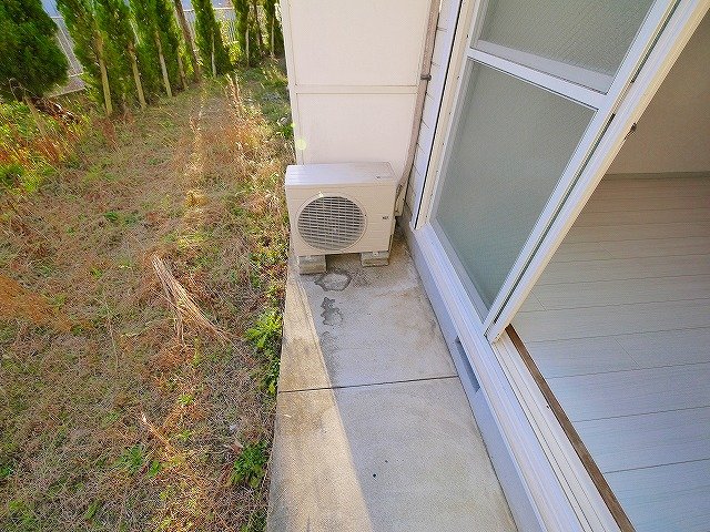 バルコニー　お洗濯にも便利なバルコニー付き