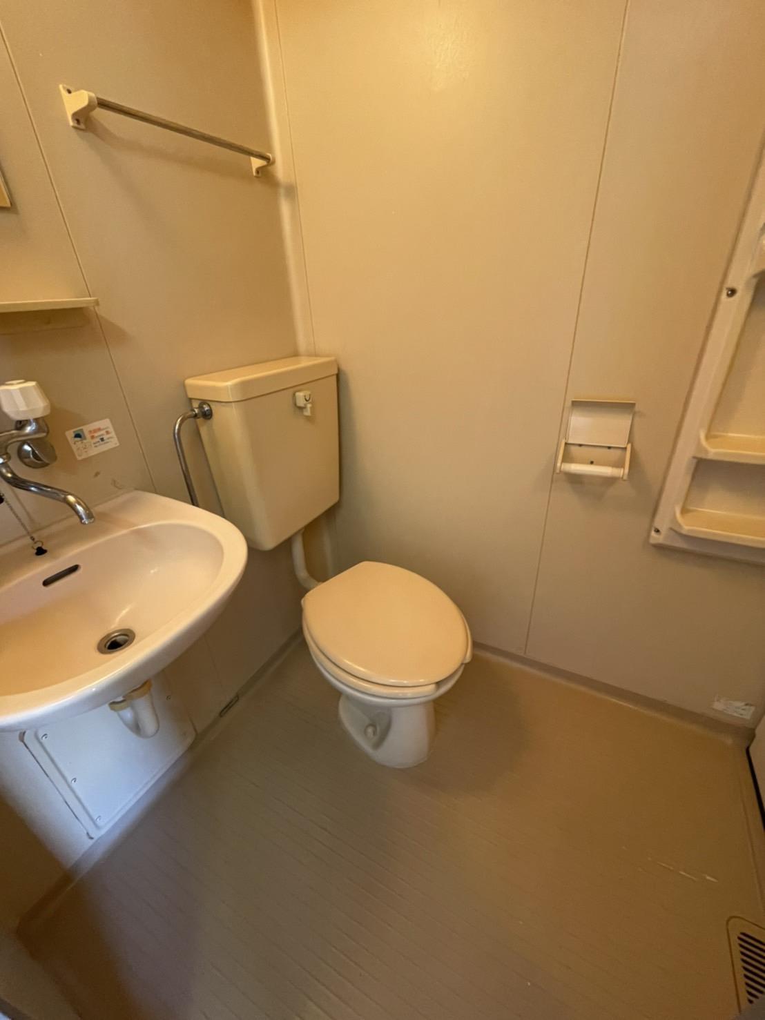 トイレ　トイレ