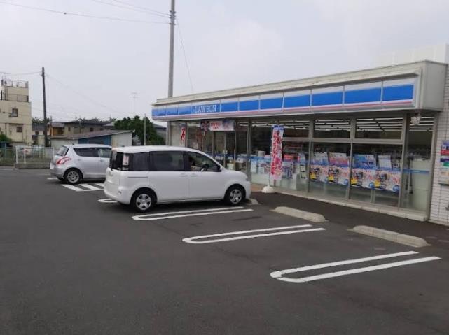 コンビニ　ローソン（コンビニ）まで381m