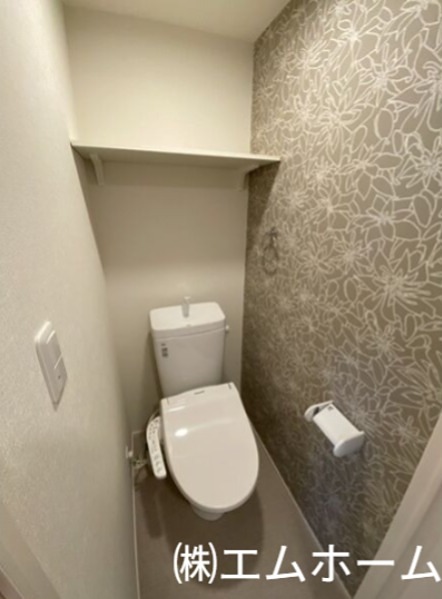 トイレ　温水洗浄便座付トイレ