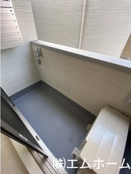 バルコニー　バルコニー　室内物干し付