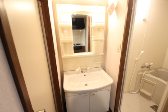 洗面設備　※別部屋の写真です