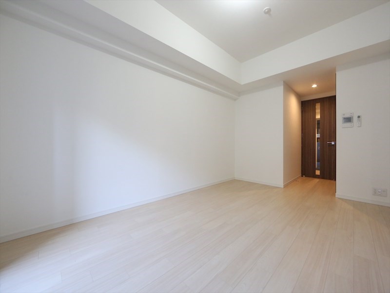 居室・リビング　洋室9.8帖　クローゼット付（収納充実してます）