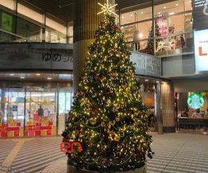 スーパー　ライフ大泉学園駅前店（スーパー）まで300m