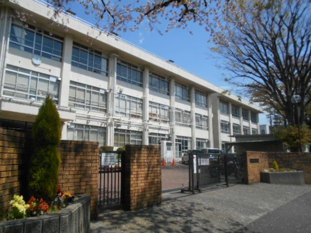 中学校　清新中学校（中学校）まで2001m