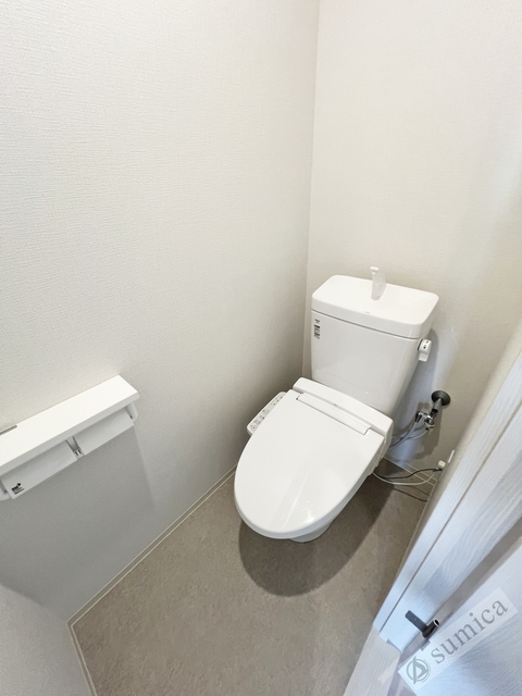 トイレ　温水洗浄便座