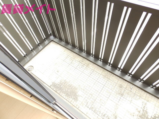 バルコニー　同物件別室画像