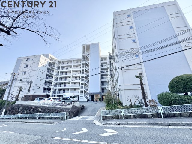 建物外観　敷地内に駐車場があります