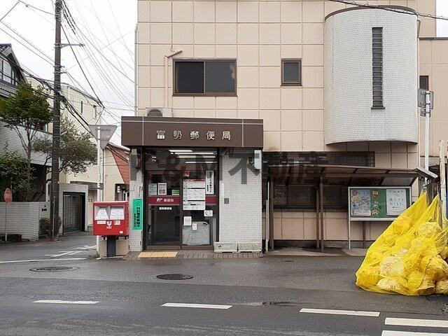 エントランス　ゆとりのあるエントランスです