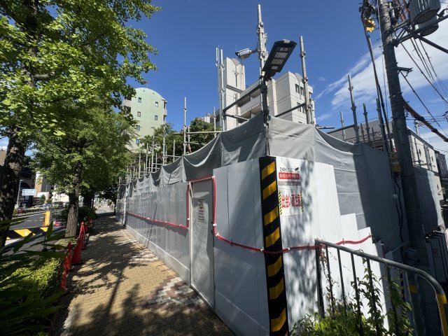 建物外観　建設中