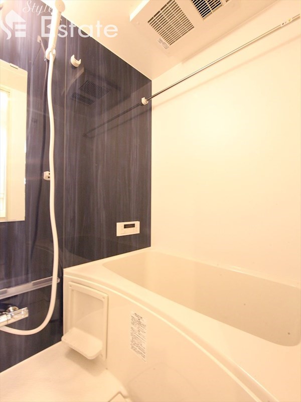 バス・シャワールーム　バスルーム