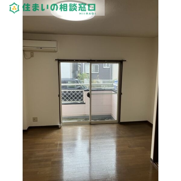 居室・リビング　同型