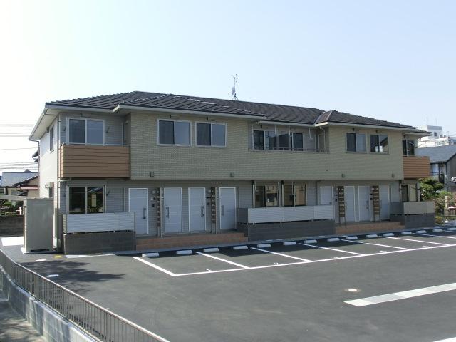 建物外観　落ち着いた雰囲気の外観です