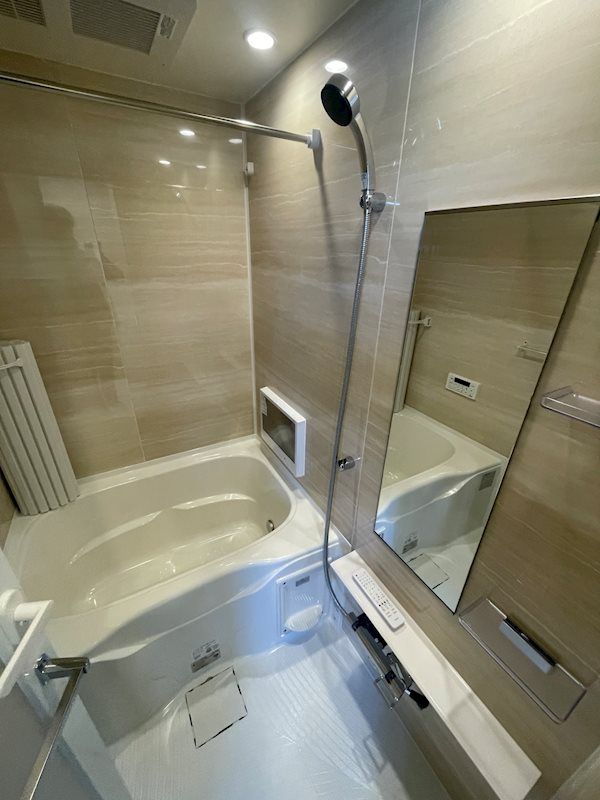 バス・シャワールーム