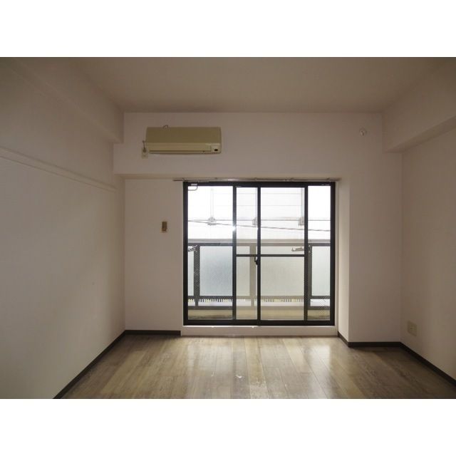 居室・リビング　同タイプ・別部屋画像