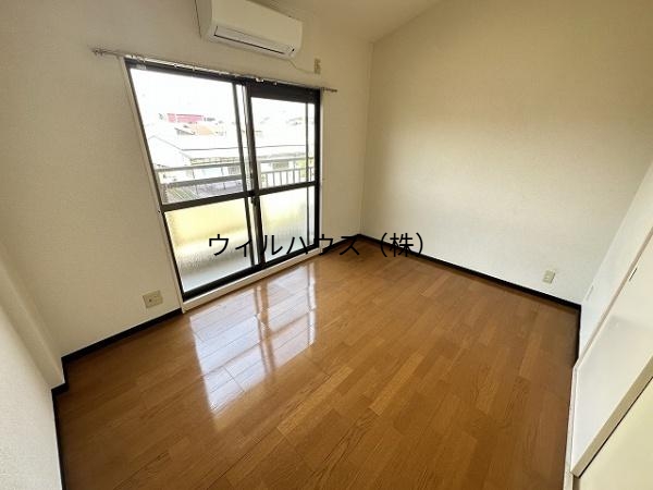 居室・リビング　明るい室内！