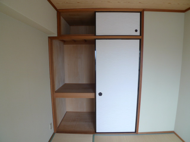 収納　写真は別室