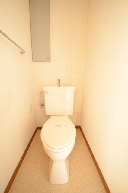 トイレ　バストイレ別