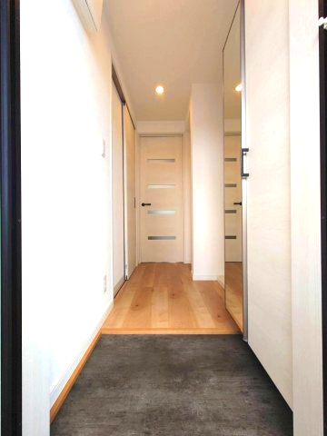 玄関　落ち着いた玄関です