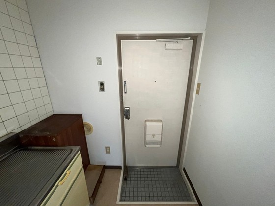 玄関　※別部屋の写真です