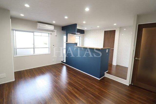 居室・リビング　同物件別部屋です。