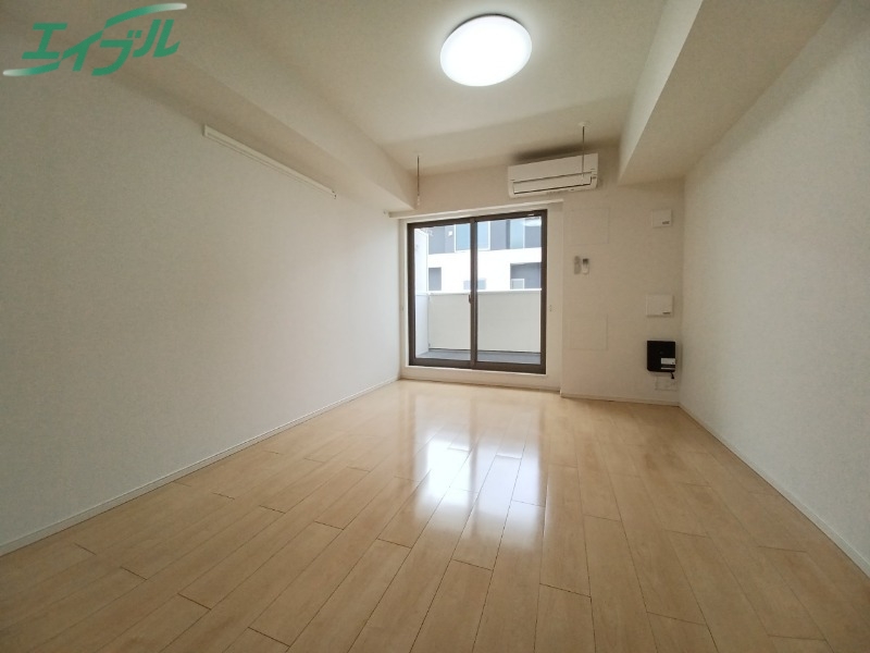 居室・リビング　別部屋参考写真です