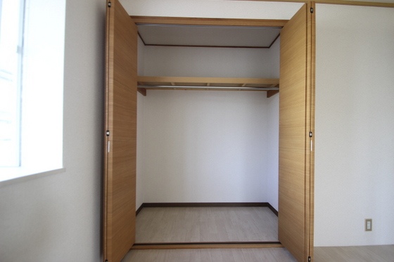 収納　※別部屋の写真です