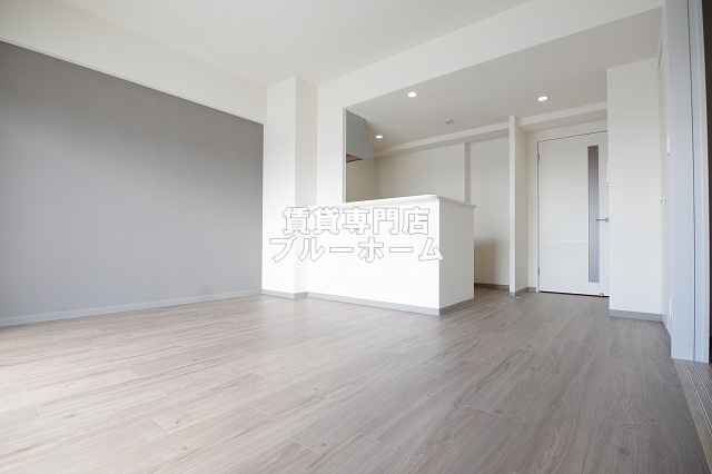 居室・リビング　12.8帖の開放感あるリビング！