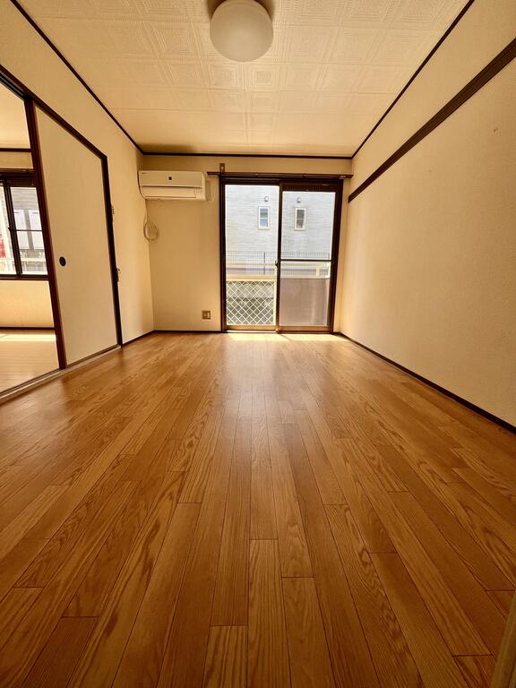 居室・リビング　洋室6帖　エアコン付き