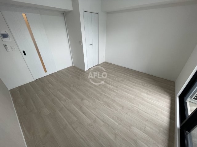 居室・リビング　Louis Residence 弁天町　洋室