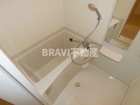 バス・シャワールーム　【ミラージュパレス本町東レジデンス】日々の疲れを癒すお風呂付