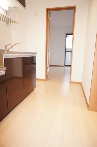 居室・リビング　キッチンスペースも広々でお料理もラクラク