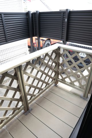 バルコニー　バルコニーも広々でお洗濯もラクラク