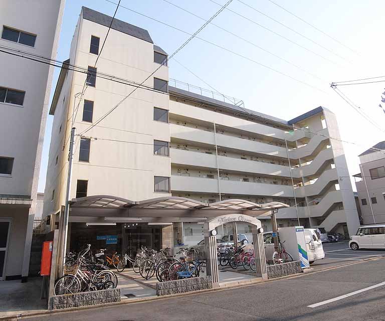 建物外観　鉄筋コンクリート造のしっかりしたマンションです。