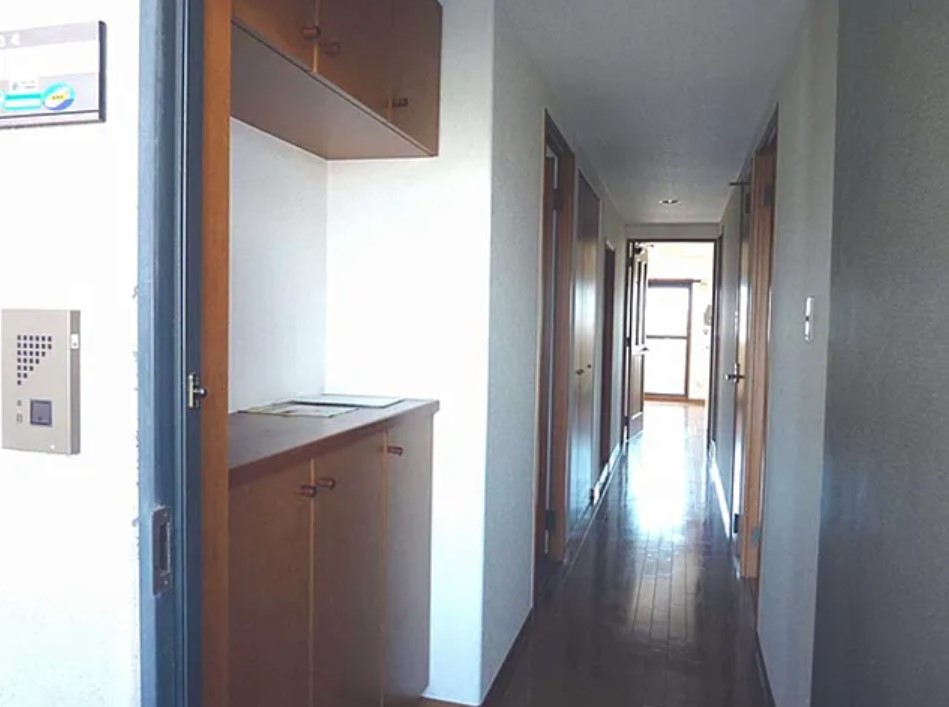 玄関　シューズボックス付きの玄関です★