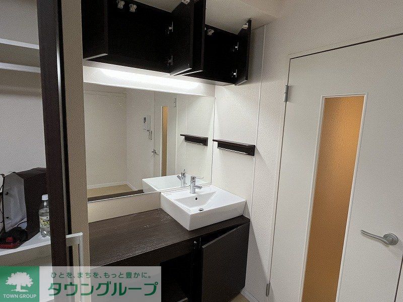 洗面設備　独立洗面台　椅子付きです♪