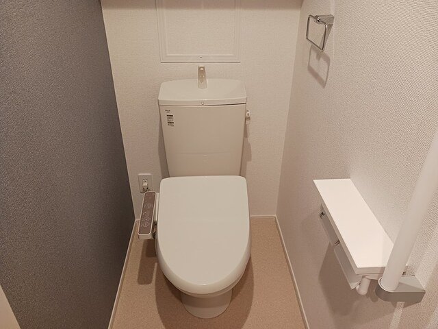 トイレ　落ち着いたトイレです