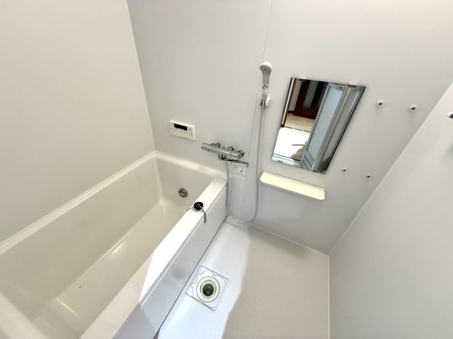 バス・シャワールーム　綺麗な浴室です♪