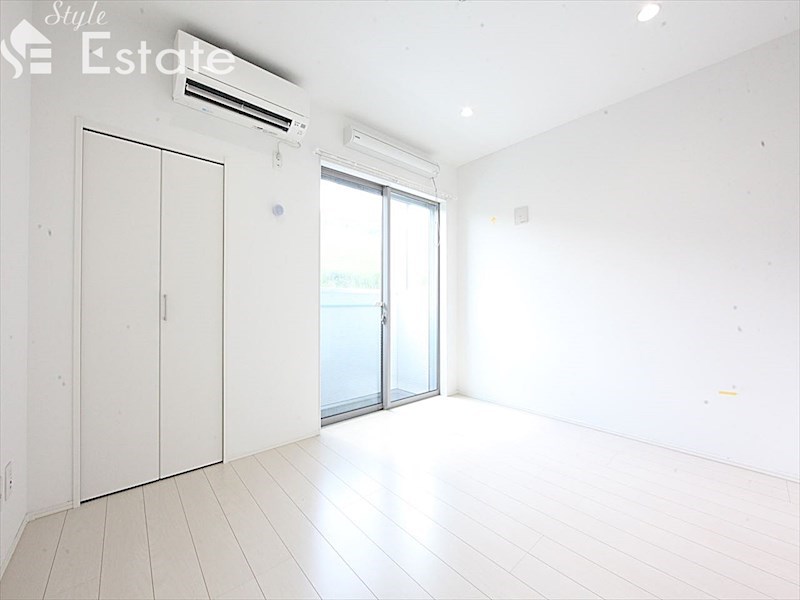 居室・リビング　内装