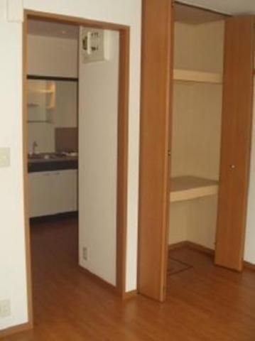 収納　クローゼット