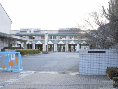 小学校　東広島市立高美が丘小学校（小学校）まで444m