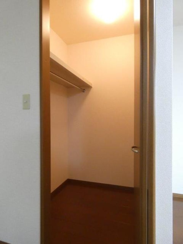 収納　図面と現状に相違がある場合には現状を優先