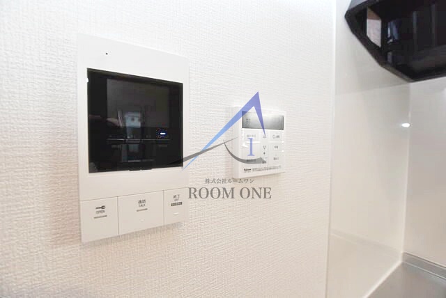 セキュリティ　モニター付きインターホンです。