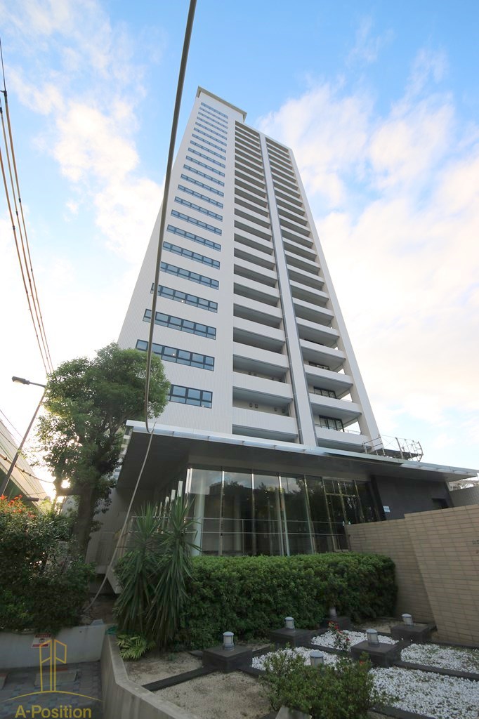 建物外観　メゾン・ド・ヴィレ大阪城公園前