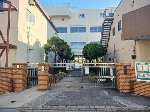 小学校　栗原北小学校（小学校）まで31m