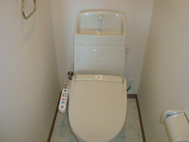 トイレ　シャワー付トイレ