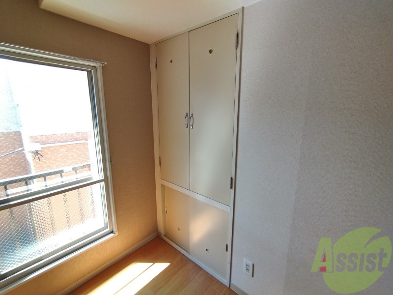 収納　クローゼットがありました。お洋服や荷物はここへ