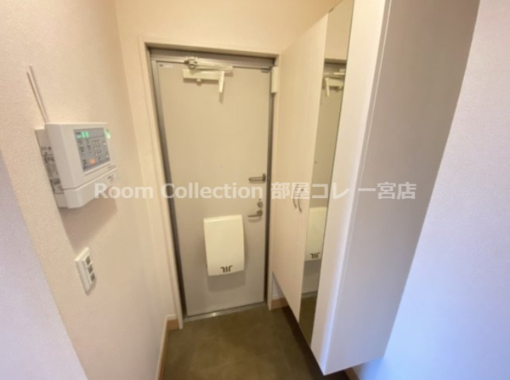 玄関　※同物件社写真